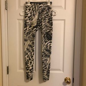 nike patterned leggings NWOT